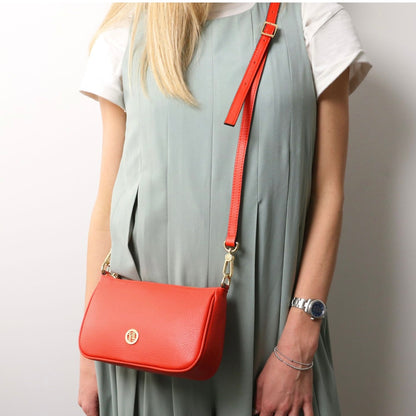 The Tropical Duchess Tuscany Leather PARFAIT TL142559 Leather Clutch in Red