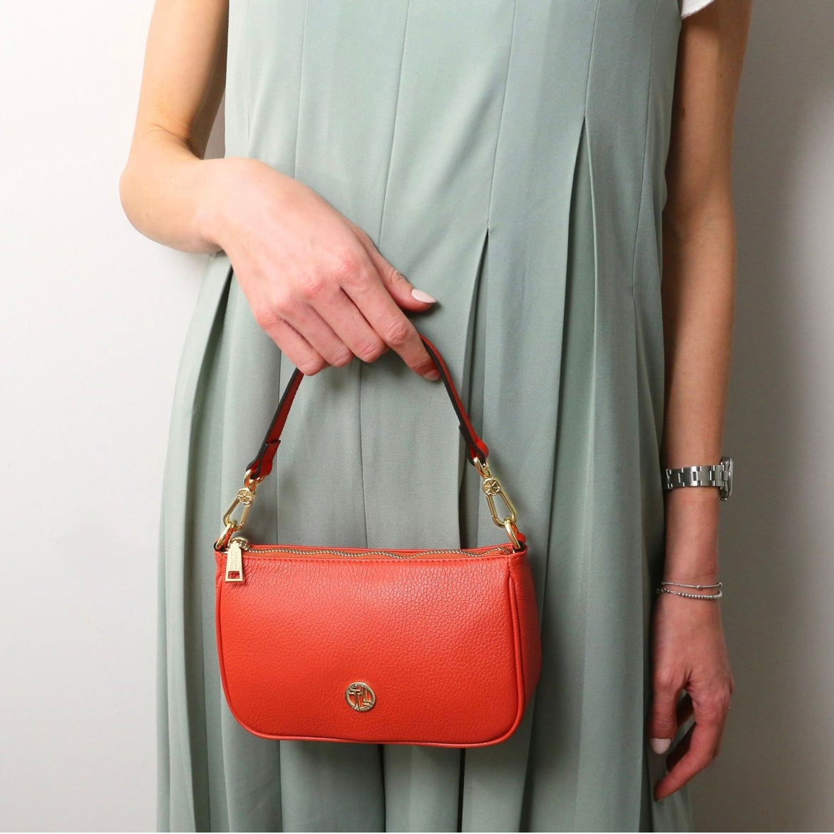 The Tropical Duchess Tuscany Leather PARFAIT TL142559 Leather Clutch in Red