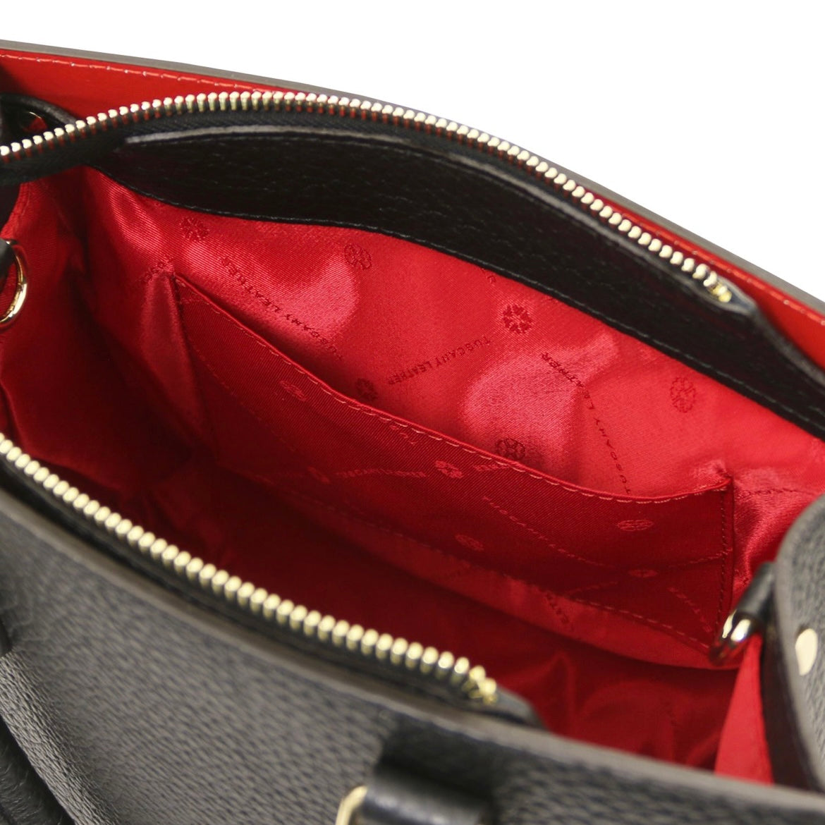 The Tropical Duchess Tuscany Leather  DAMA TL142565 Leather Handbag in Black