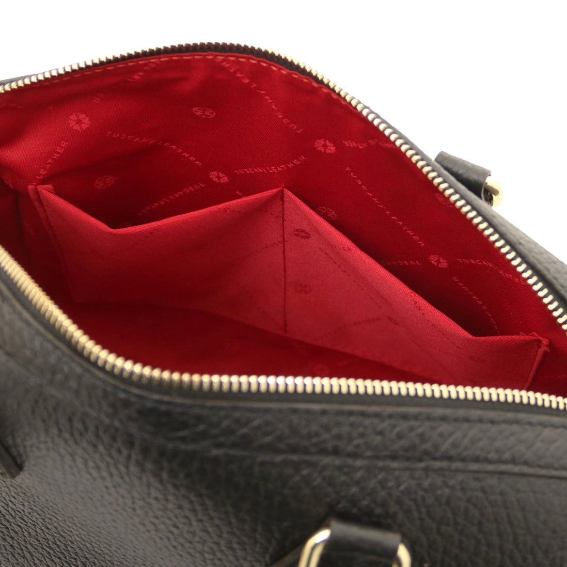 The Tropical Duchess Tuscany Leather  BARRIQUE TL142586 Leather Duffle bag in Black