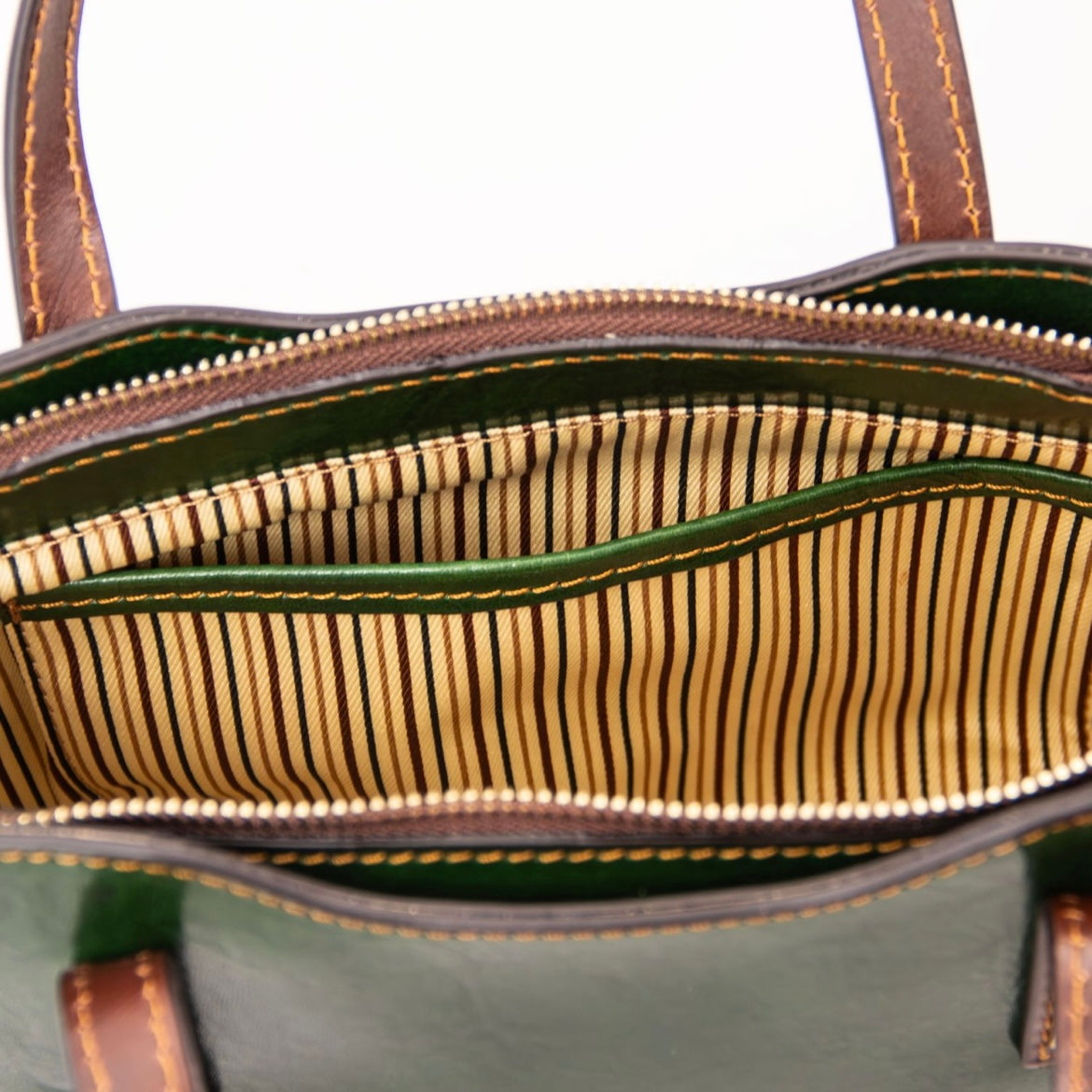The Tropical Duchess Tuscany Leather  AMELIA TL142406 Leather Tote in Green