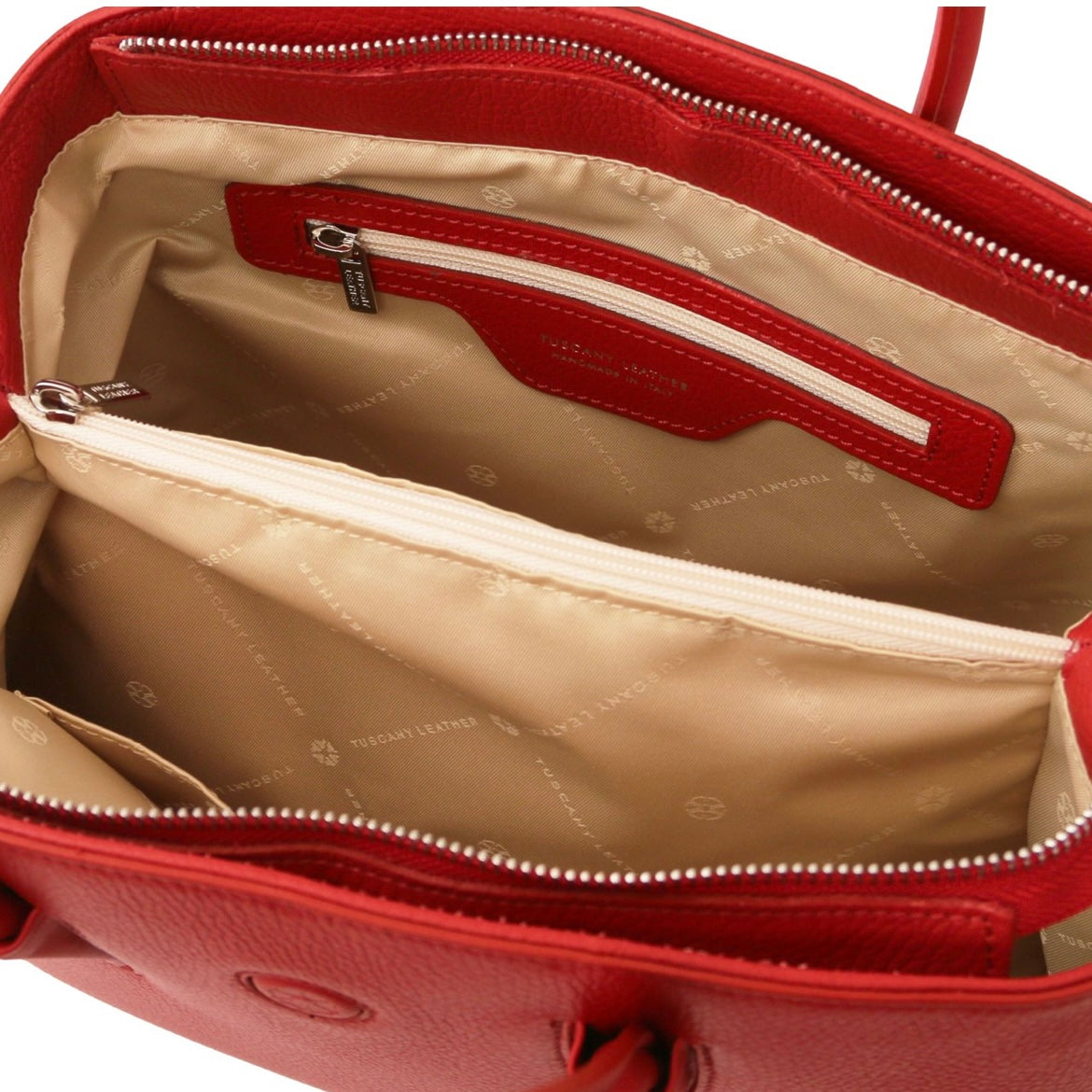 The Tropical Duchess Tuscany Leather  TL BAG CAMELIA TL141728 Leather Handbag in Lipstick Red