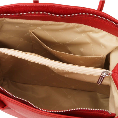The Tropical Duchess Tuscany Leather  TL BAG CAMELIA TL141728 Leather Handbag in Lipstick Red