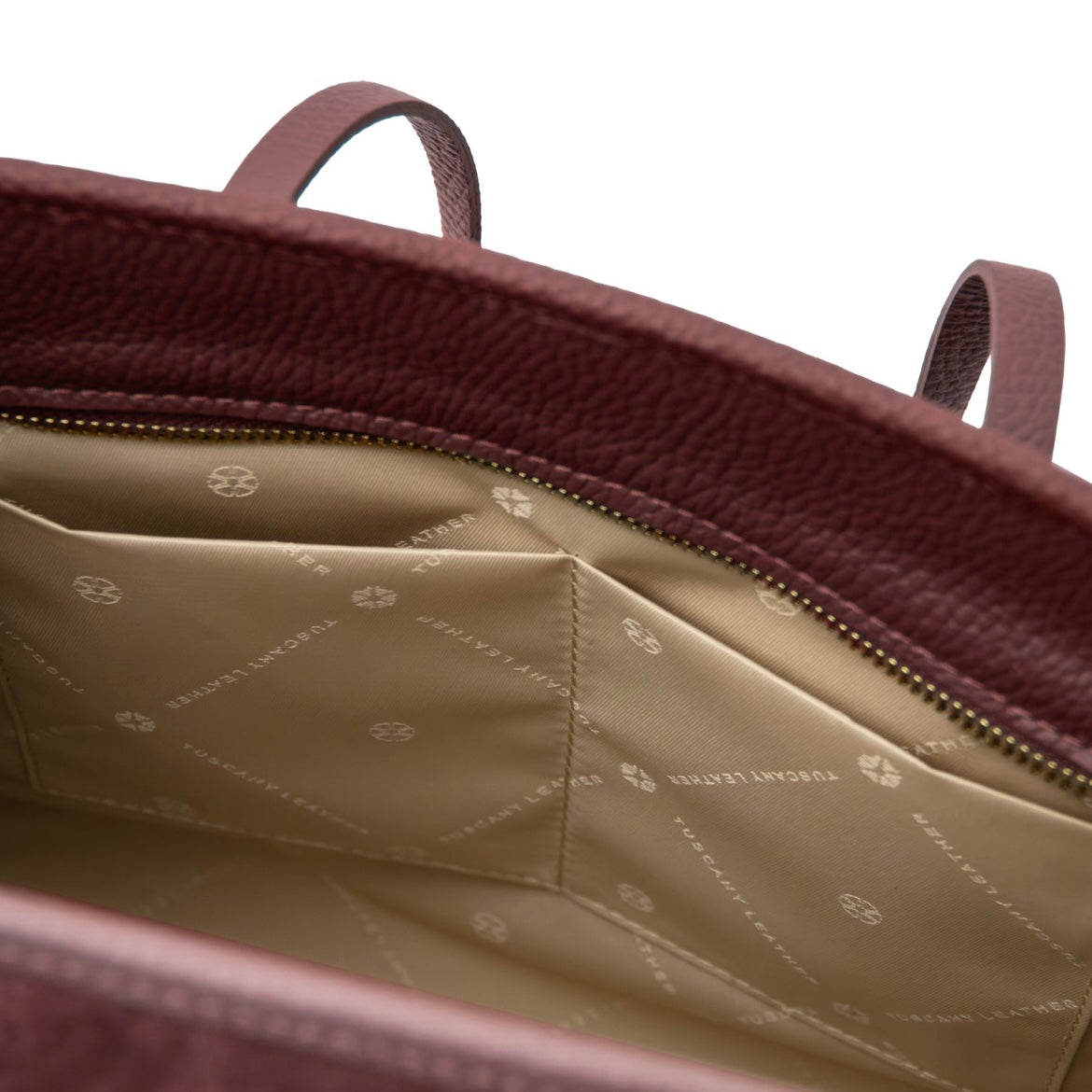 The Tropical Duchess Tuscany Leather FRAME TL142513 in Bordeaux